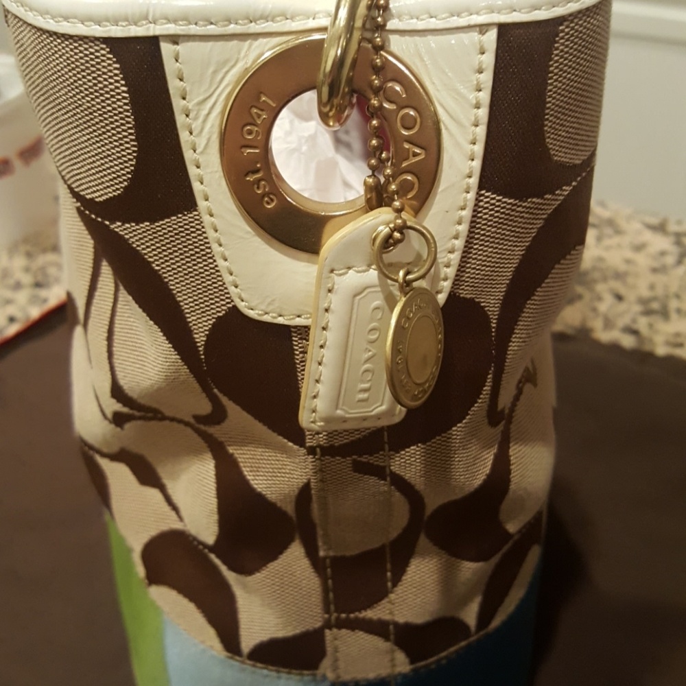 Authentic Coach canvas tote women's purse - Picture 5 of 8